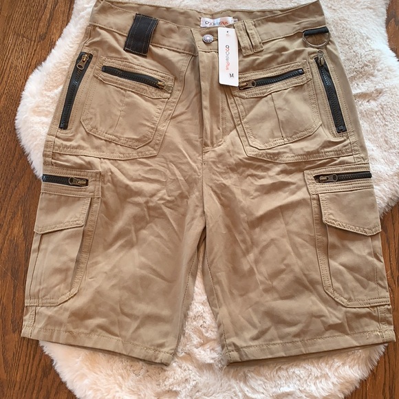 NWT. Cargo shorts - Picture 5 of 9
